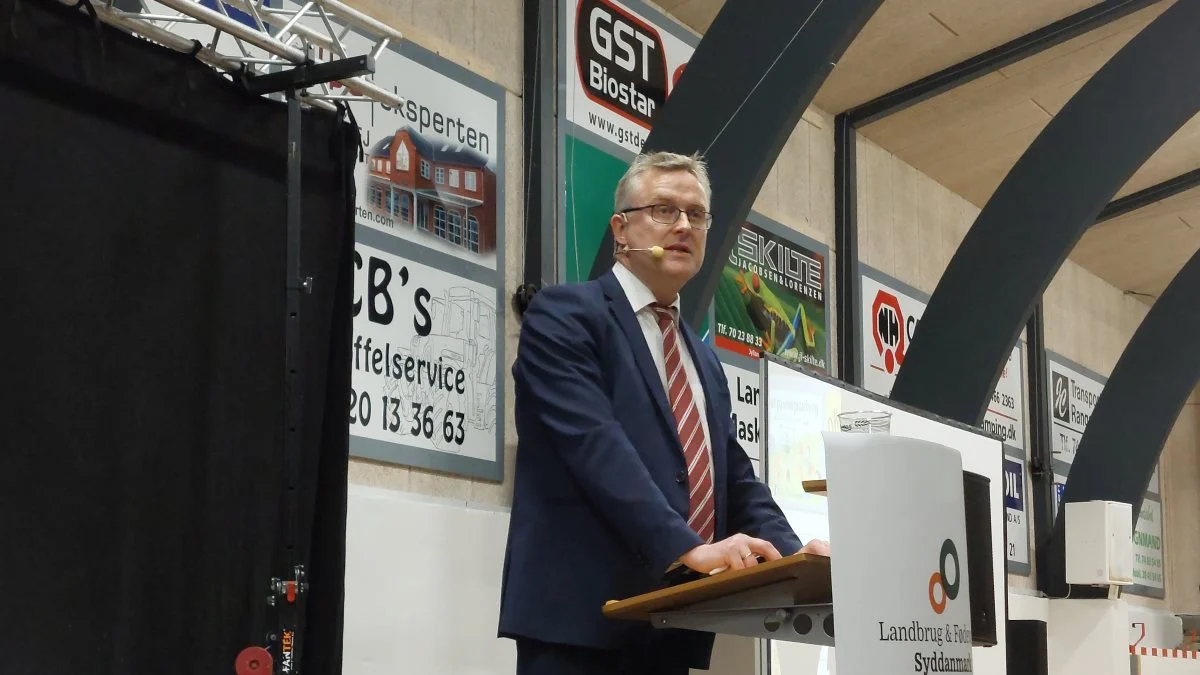 Minister for Landbrug, Fødevarer og Fiskeri, Jakob Jensen, (V), var blandt indlægsholderne ved nytårskuren i Agerskov, hvor han blandt andet talte om CO2-afgifter for landbruget. Foto: John Ankersen