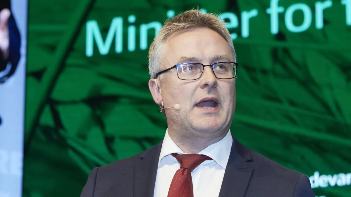 - Det skal være lettere at være landmand, lød det fra Jacob Jensen (V) på de danske planteavleres årsmøde.
