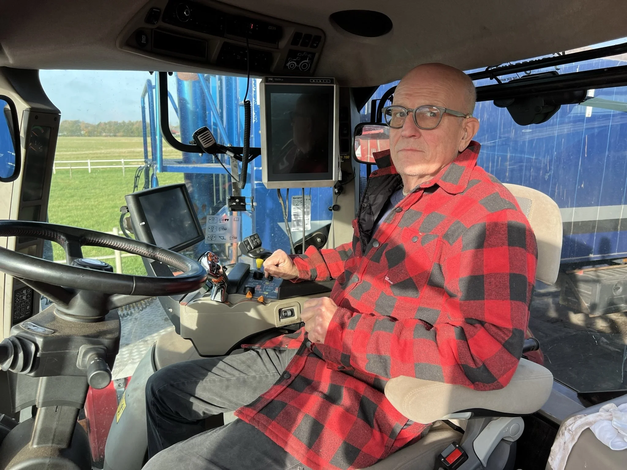 Målet var, at traktorens terminal skulle håndtere samtlige funktioner på både traktor redskab, men det kunne ikke lykkes, og derfor er der nu to terminaler i traktorerne. Fotos: Kasper Stougård