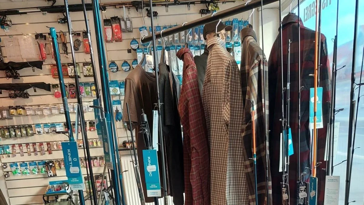 Der har været fiskegrej i butikken siden 2020.