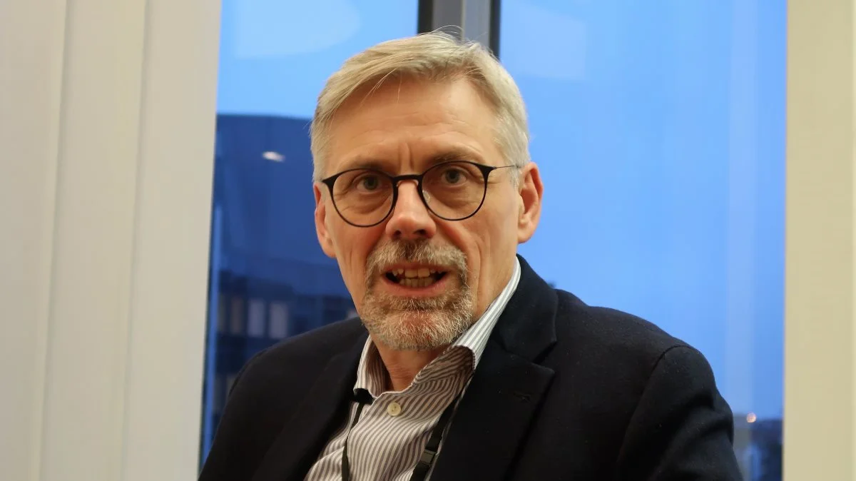 Erik Poulsen på kontoret i Strasbourg – inden mødet med den israelske ambassadør. Foto: Karsten Himmelstrup