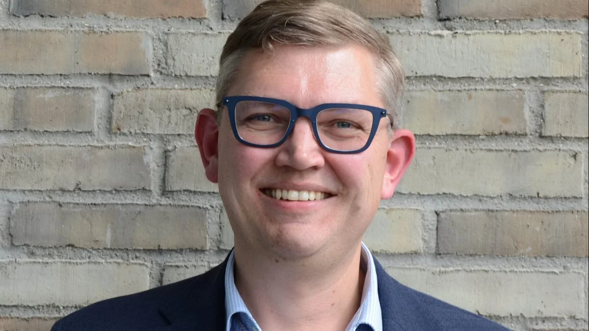 - Det er vigtigt at få slået fast, at biavlsprogrammet er en naturlig del af CAP især i forhold til bestøvning af bl.a. proteinafgrøder som lupin, hestebønner og raps, siger sekretariatsleder i Danmarks Biavlerforening Rune Havgaard Sørensen (Foto: Privatfoto).