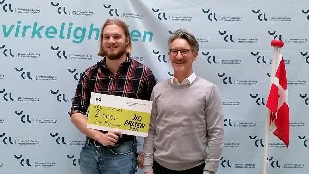 På UCL i Odense modtog Sveinur Magnusson prisen for opgaven »ESG og bebyggelse af en ny kostald.«