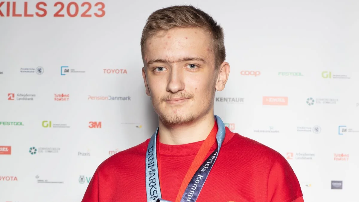 Sebastian Hvass Frandsen vandt i vejgodstransporten. Han er ved at uddanne sig på Amu Nordjylland og arbejder ved Bjørn Madsen. Foto: Skills