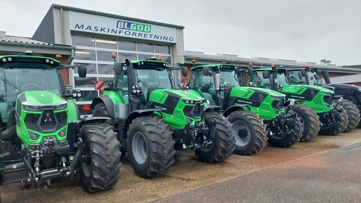 Deutz-Fahr stormer ind på det danske marked på en førsteplads i januar måneds traktorstatistik med 18 nyregistrerede traktorer i 40 hk-segmentet og en markedsandel på næsten 23 procent. Fendt tager førstepladsen i traktorsalget i 200 hk-segmentet med 13 enheder og en markedsandel på 27 procent. Foto: John Ankersen
