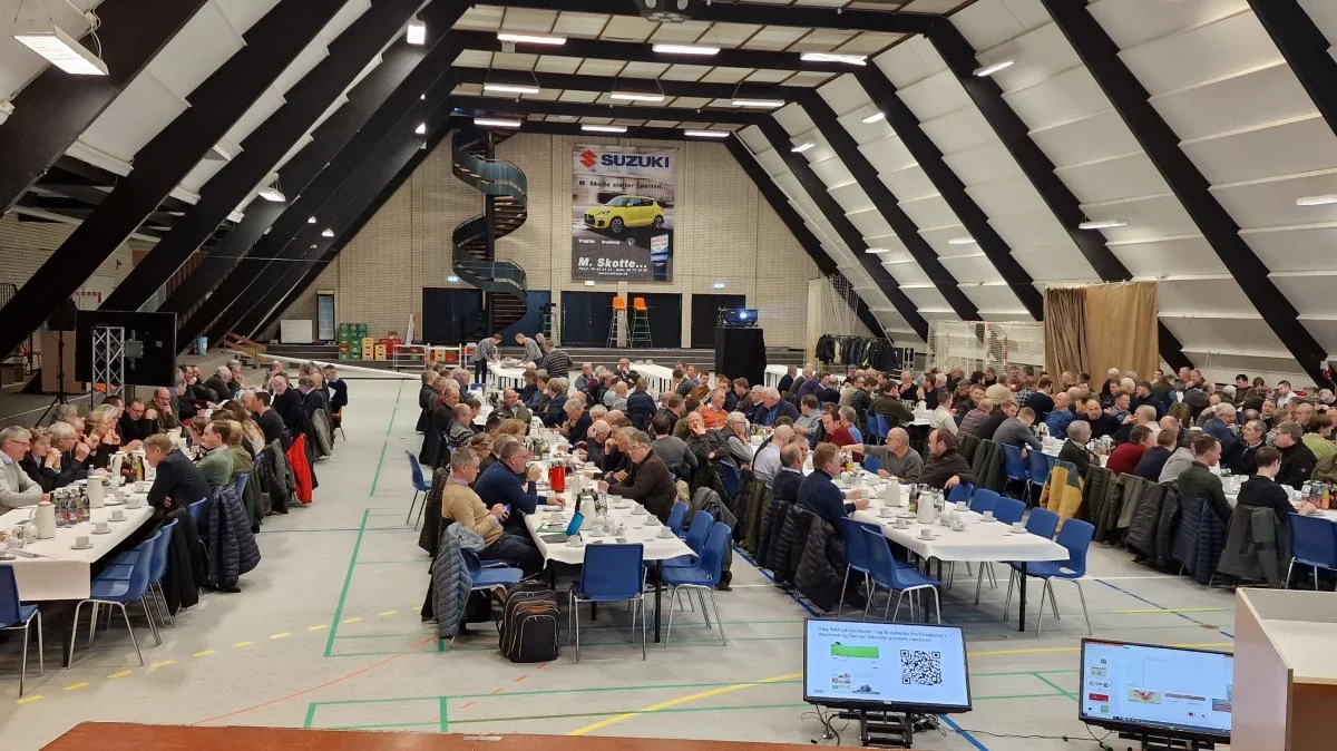 Der er tradition for at afholde møder for sukkerroedyrkere i Sakskøbing Sportscenter.