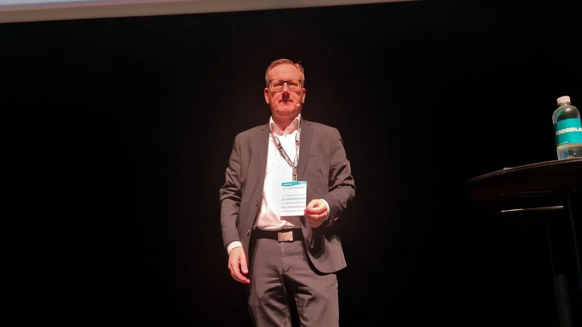 Jens Kristian Møller, direktør i DLR Kredit, mindede deltagerne på Fjordland Kongressen 2023 om, at der vil være et stigende behov for proteiner i fremtiden, og at det vil øge behovet for landbrugsproduktion. Foto: Henning K. Andersen