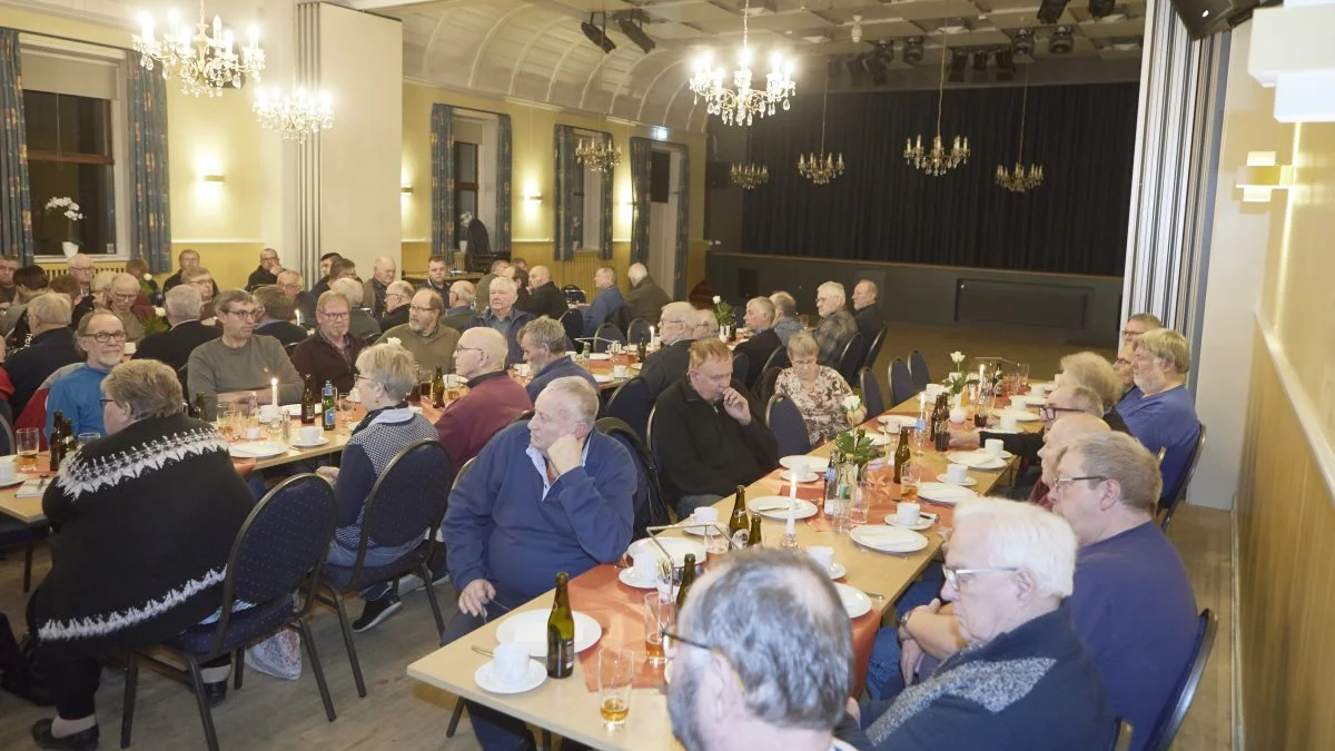 Traditionen tro var der stor opbakning, da Motor og Veterantraktor Klubben Fyn havde indkaldt til generalforsamling i Ryslinge Forsamlingshus. Fotos: Erik Hansen