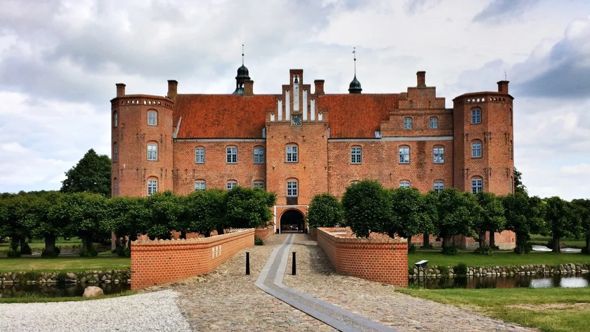 Gammel Estrup er en af Danmarks bedst bevarede renæssance-herregårde. Foto: Gammel Estrup