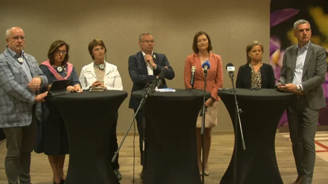 Norbert Lins i midten på en pressekonference i anledning af parlamentarikerens besøg på den polsk-ukrainske grænse i sommer. Fotos: Karsten Himmelstrup