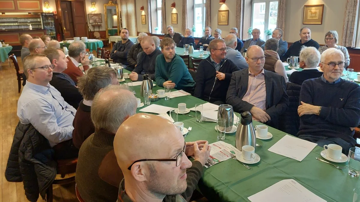 Der var omkring 60 fremmødte til generalforsamlingen i Agerskovgruppen, der blev holdt på Agerskov Kro i Sønderjylland. Efter generalforsamlingen var der debatmøde om CO2-afgifter. 