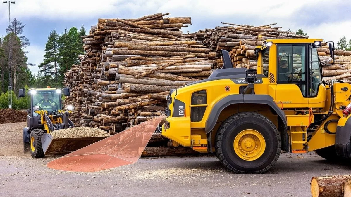 For at levere på sin målsætning om nul ulykker lancerer Volvo Construction Equipment (Volvo CE) kollisionsdæmpningssystemet til Volvo-læssemaskiner.
