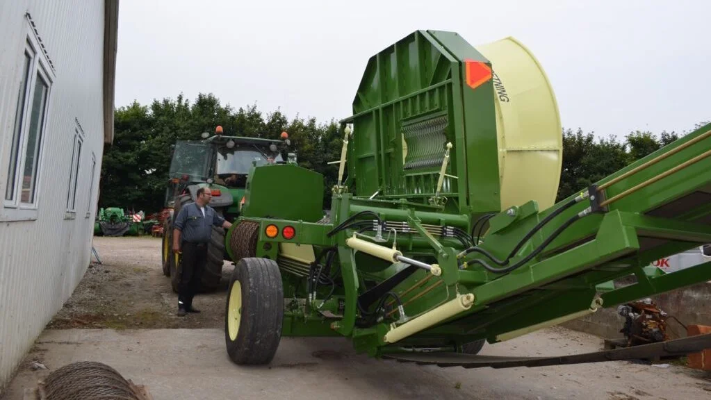 I-Grind »neddeler« en række materialer, så de kan bruges på anden vis. Det gælder træflis og en række andre biomassetyper – herunder også halm og hø.