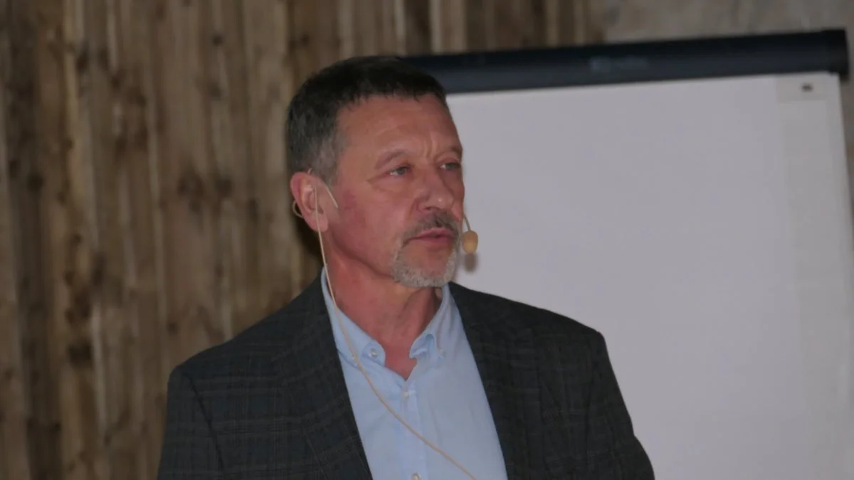 Lars Albrecht fra Albrecht Agro gav gode råd om vækstregulering i kommende sæson. Foto: Bøje Østerlund