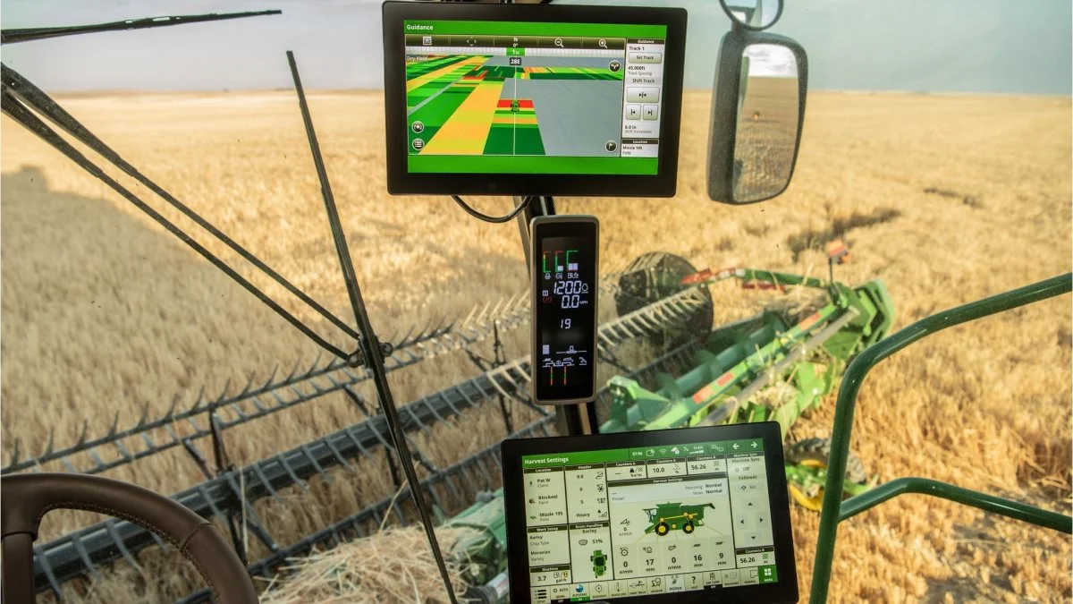 John Deere lancerer nu G5-skærmserien, der tilbydes i to flytbare udgaver. G5-serien er udstyret med den nyeste teknologi, fuld HD-opløsning, ekstra hukommelse og øget processorkraft. Pressefoto