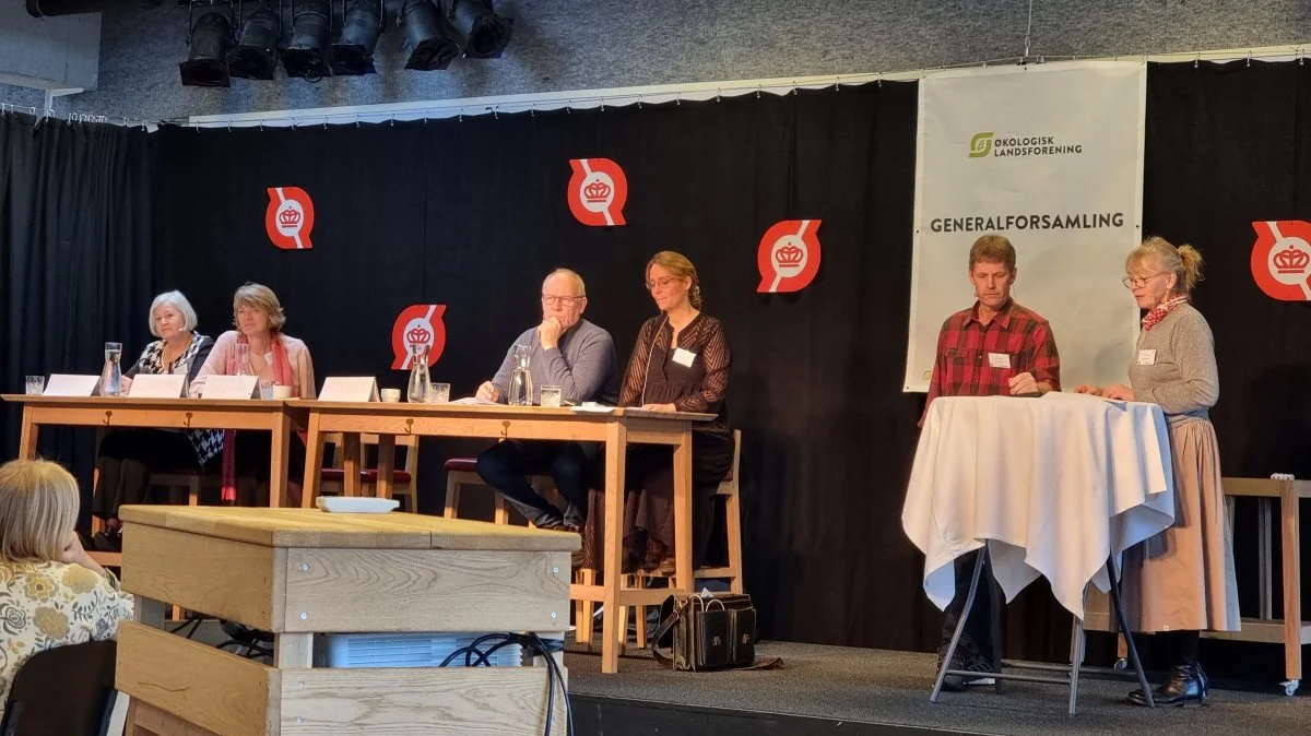 Økologisk Landsforenings generalforsamling afholdes denne weekend i Horsens. Bestyrelsens beretning rundede mange emner, men især krisetiderne og økologisk sammenhold var omdrejningspunktet. Fotos: Anders Lei