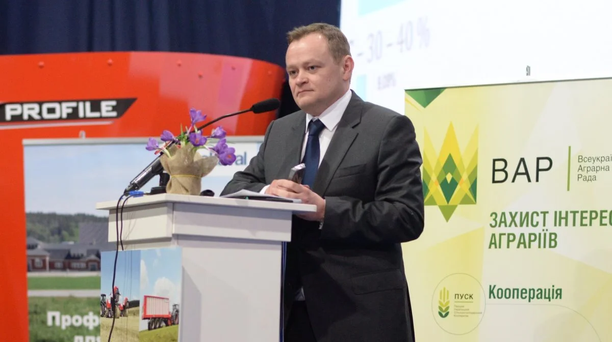 Ifølge Andriy Dykun har krigen betydet, at op mod en fjerdedel af det enorme lands landbrugsareal ikke kan dyrkes, enten på grund af kamphandlinger, besættelse eller minering. Foto: UA Agriculture via Facebook