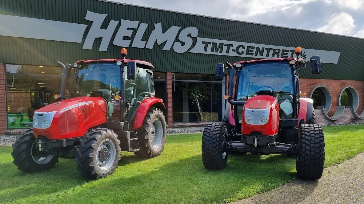 Tre nye allround McCormick-traktorer i hk-klasse fra 61 til 75 hk lanceres nu med mulighed for valg af to transmissionstyper. 24/24 Speed Four-transmission med Synchro Shuttle Transmission og mekanisk Hi-Lo eller en 12/12 Power Four-transmission med PowerShuttle.