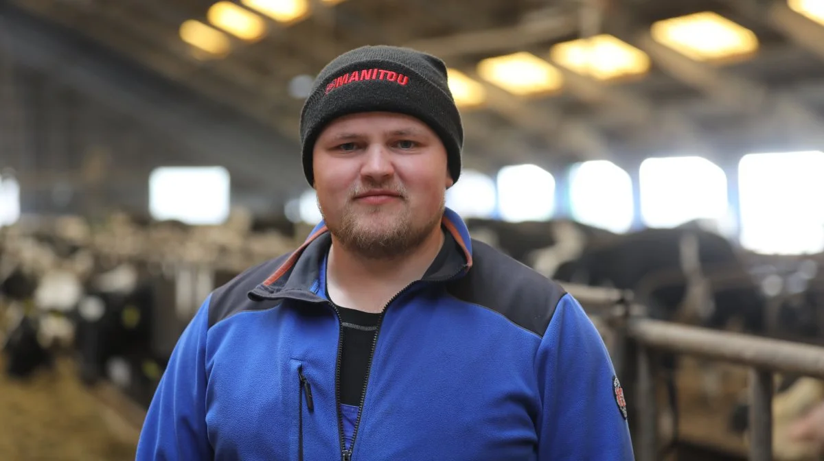 Medarbejderen Artem Baranuik er glad for, at hans arbejdsgivere forsøger at komme nulfejlskultur til livs. - Vi kan tale om tingene, og det giver en god mavefornemmelse, siger han. 