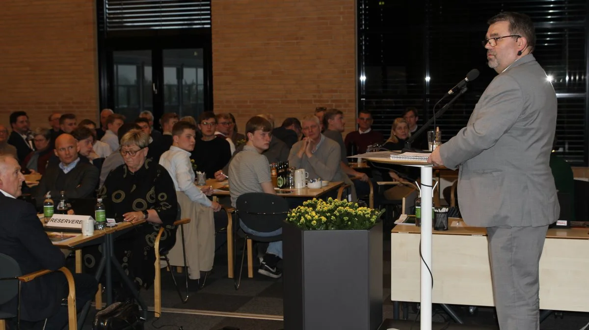 Formand Torben Povlsen aflagde onsdag aften beretning for 230 tilmeldte medlemmer. Fotos: Henriette Lemvig