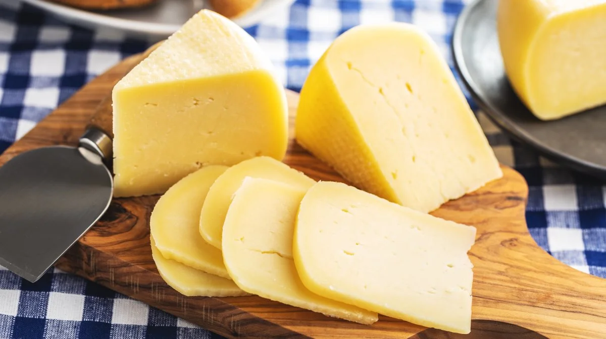 Britisk produceret cheddar vinder frem på det amerikanske marked med en vurdering som såkaldt CO2-neutral. Der er ikke tale om Wykes Farms oste på billedet.  Foto: Colourbox