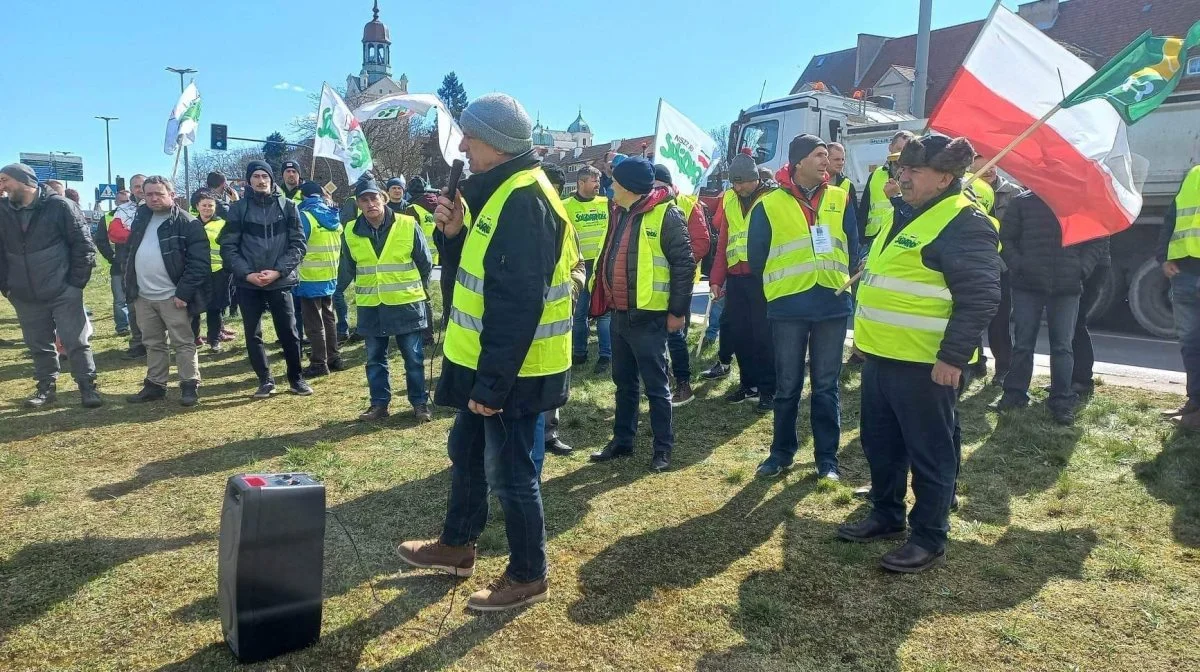 Der har været flere demonstrationer i Polen over den situation, som import af korn fra Ukraine har skabt for landmændene i nabolandet. Foto: WRP-pl