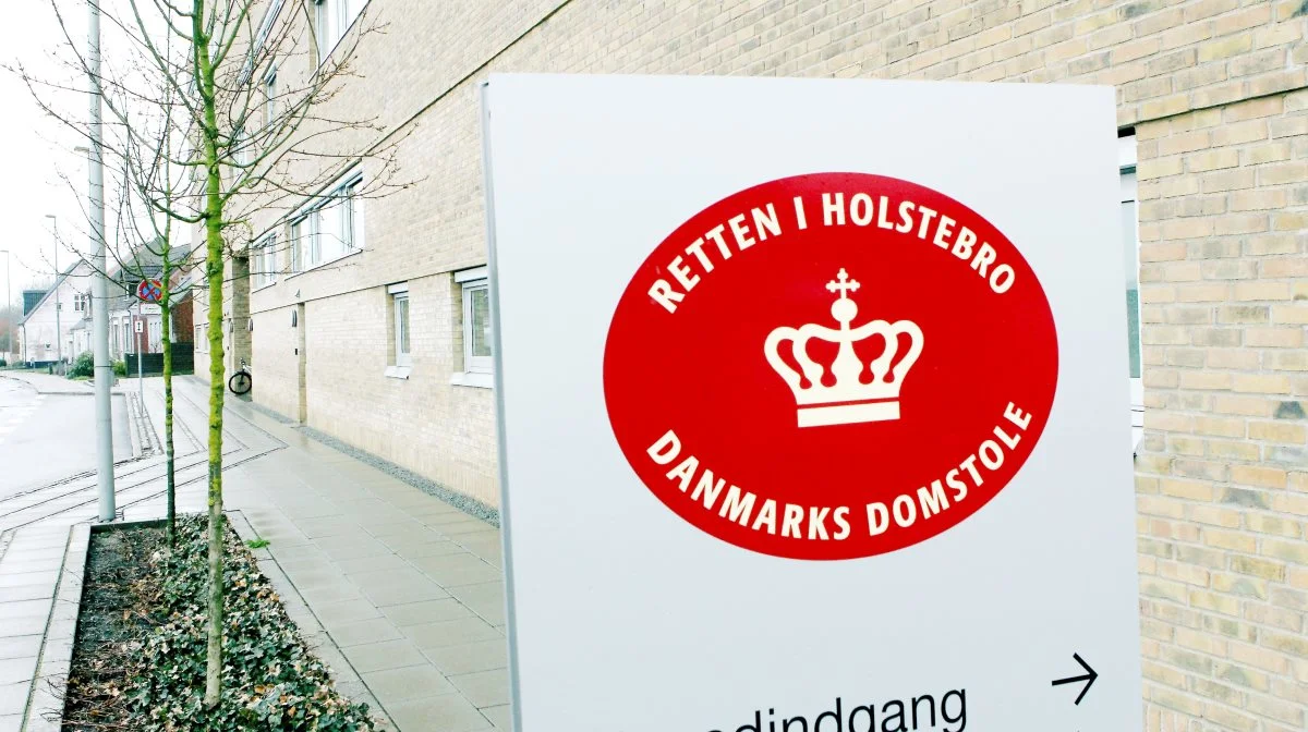 Retslokalet ved Retten i Holstebro var fyldt med tilhørere. Foto: Jacob Lund-Larsen
