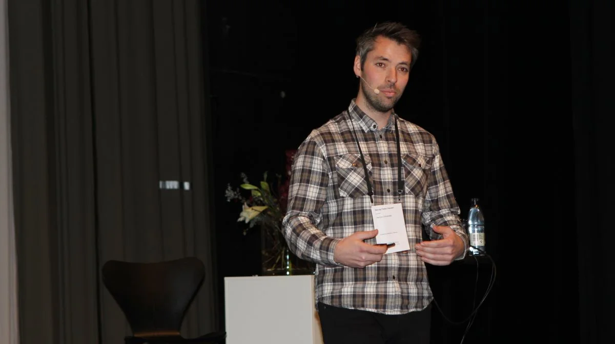 Nikolaj Peder Hansen, post.doc. hos Aarhus Universitet, nævnte, at kvaliteten af pulp har stor betydning for, hvilket respons man ser hos køerne. Foto: Line Brusgaard