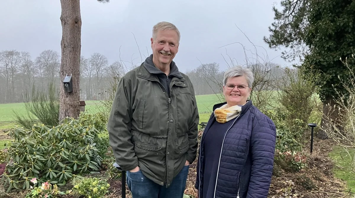 Per og Berit, som oplevede at naturlige kosttilskud gjorde en kæmpe forskel, da Berit havde smerter i sit knæ, der var slidt. Foto: Privat