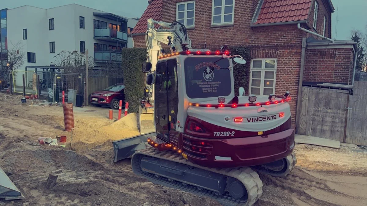 Rasmus Vincents og Østervang Maskinstations Takeuchi TB290-2 i aktion. Foto: Privat