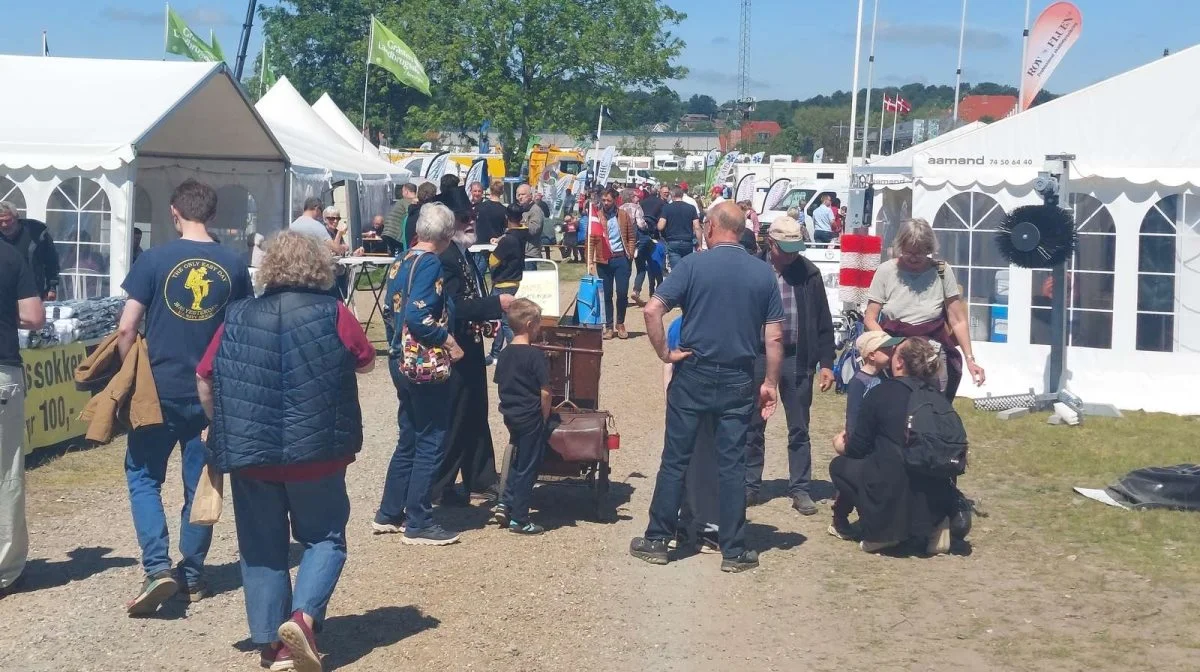 På fredag går det løs igen, når der bydes indenfor til 2023-udgaven af Det Sønderjyske Fællesdyrskue. Hér et foto fra sidste års skue, der blev afviklet i flot sommervejr med 23.000 gæster over de to dyrskuedage. Arkivfoto: John Ankersen