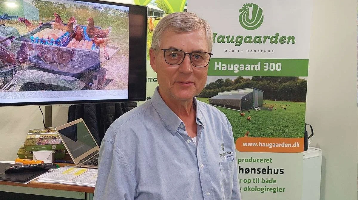Indehaver af Haugaarden, Flemming Haugaard, havde danmarkspremiere på et helt nyudviklet mindre mobilt hønsehus, da der blev afholdt Det Sønderjyske Fællesskue i Aabenraa. Arkivfoto: John Ankersen
