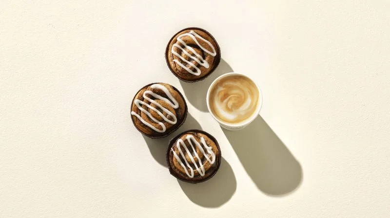 Den cirkulære tanke om kaffe har blandt andet ført til disse snegle fra 7-Eleven, der er bagt på mel fra kaffegrumsen fra kædens egen kaffe. Foto: 7-Eleven