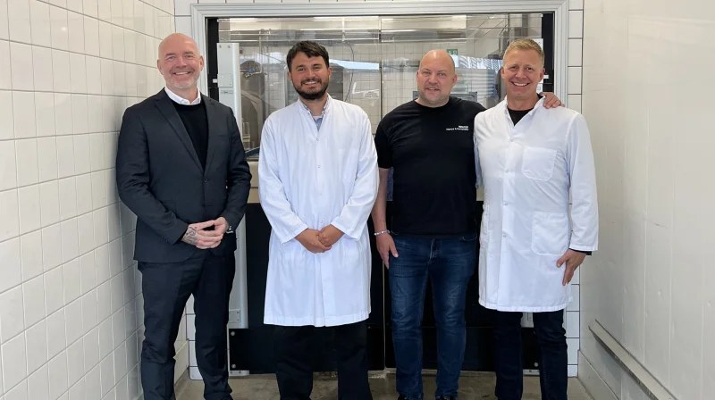 Karsten Bøttker (tv.), kok og konceptchef i Dagrofa Foodservice, William Anton Lauf Olsen, Co-Founder af Reduced, Niels Skovby Jørgensen, salgs- og marketingchef i Reduced og Niels Beier, direktør på Grambogård. Foto: Dagrofa Foodservice