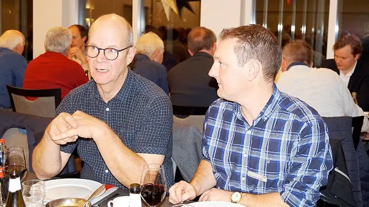 Jørn Dalby (til venstre) og Kristian Nørby Nielsen i en pause under debatmødet hos Strube Scandinavia.