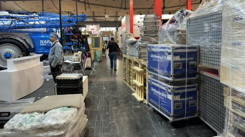 I morgen slår Agritechnica-udstillingen dørene op, og Hannover Messecenter summer af aktivitet her fredag/lørdag, mens udstillernes stande tager form. Det er en utrolig oplevelse at se 24 tomme haller eller 40 hektar indendørs areal forvandles til imponerende stande, der præsenterer det nyeste inden for teknik og maskiner til landmænd over hele kloden.