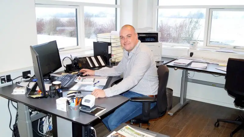 Thomas Fugl fra Lars Fugl & Søn i Nordlunde på Vestlolland frygter aktuelt udbrud af svinepest i andre EU-lande, samt dyrevelfærdsdebatten i forbindelse med det forestående folketingsvalg. Fotos: Henrik Sieben.