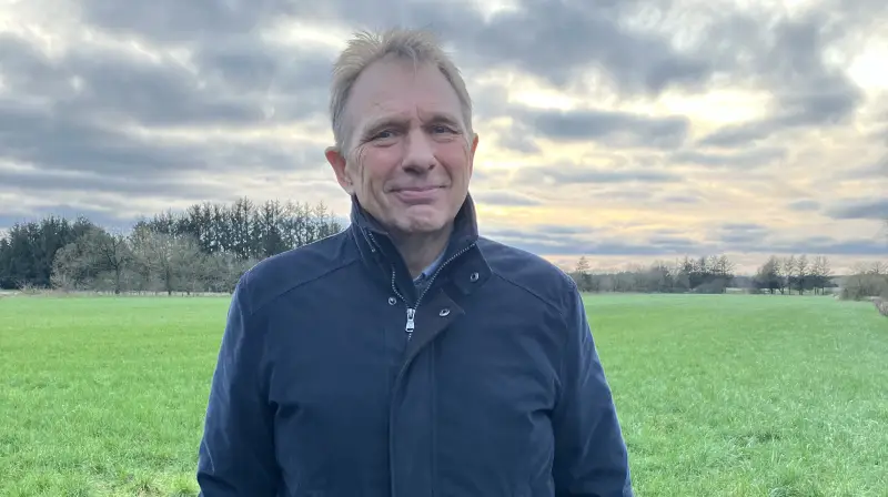 Landmand John Jonasen har positive erfaringer med kosttilskud i forbindelse med slitage. Foto: Sundhedsshoppen