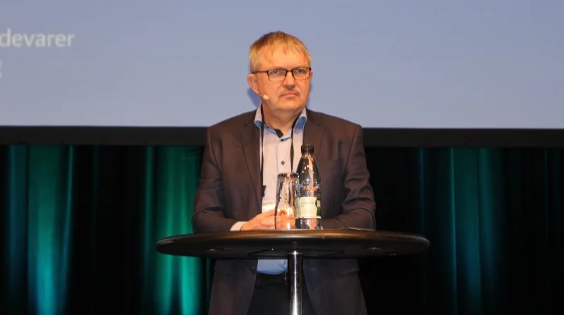 Hvis Danmark går enegang med en CO2-afgift, vil det skubbe arbejdspladserne ud af landet, advarer professor Jørgen E. Olesen om. Arkivfoto