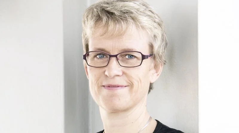 - Det lyder jo, at en CO2-afgift skal sendes tilbage til landbruget, men hvis det kommer til at ske via nogle af de sædvanlige kanaler, så er det vigtigt, at alle får reel mulighed for få del i midlerne, siger Lone Andersen, der er formand for familiebruget og viceformand i L&F.