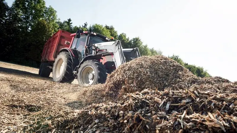 Skovdyrkerne Øerne har igen fået det blå stempel for at producere flis på en bæredygtig måde.