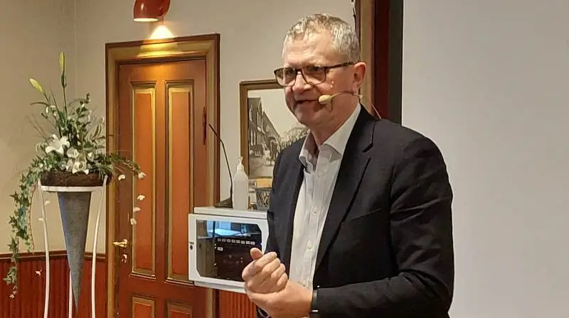Loven, der indebærer en CO2-afgift på landbrugets biologiske processer, vil træde i kraft ved årsskiftet, forventer Moderaternes klimaordfører Henrik Frandsen. Arkivfoto: John Ankersen