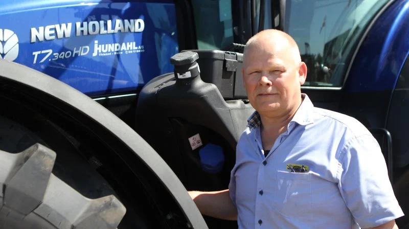 - Det er én, vi forventer os en hel del af, siger Søren Hundahl om den nye New Holland-model T7.340 HD. Fotos Line Brusgaard