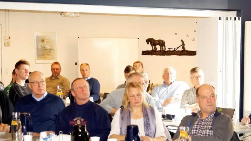 De fremmødte ved Østdansk Landboforenings to planteavlsmøder hørte blandt andet om de nye regler og muligheder for anvendelse af efterafgrøder til kvælstofregulering. Foto: Henrik Sieben