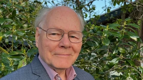 Anker Jacobsen.