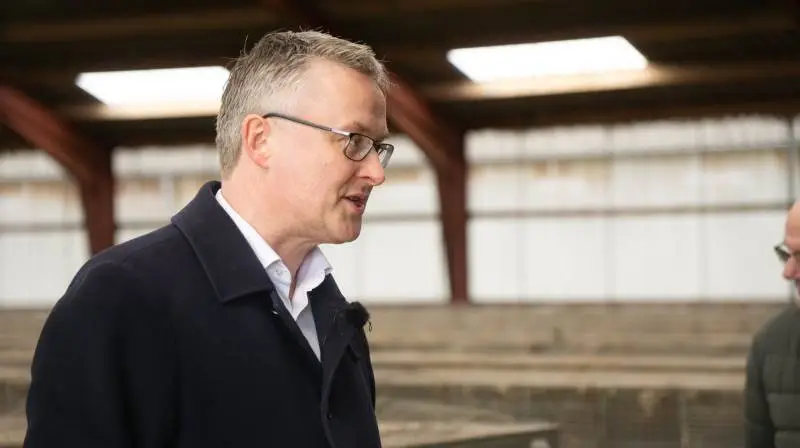 Fødevareminister Jacob Jensen (V) forsøger at bevare brakreglerne, som de er.