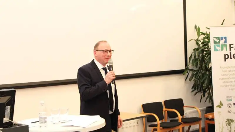 Der skal bedre styr på fakta og fake news, mener formand i Herning-Ikast Landboforening, Sven Agergaard, der på generalforsamlingen langede ud efter blandt andet politikere og medier.