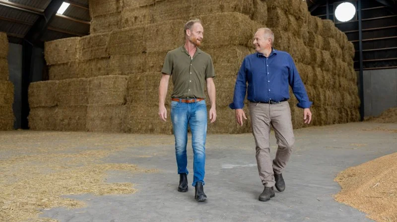 Ole Windfeld Nielsen (tv.) og Frank Poll (th.) bliver fremover de to ansvarlige for EDC Landbrug Poul Erik Bech i henholdsvis Aabenraa og Næstved. Fotos: EDC Landbrug Poul Erik Bech.