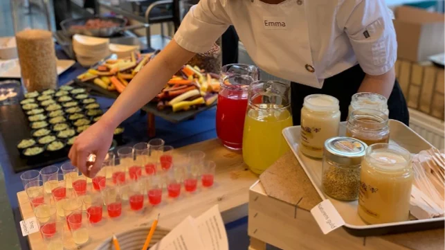 CELF's (Center for Erhvervsrettede uddannelser) kantiner på Lolland-Falster, der betjener næsten 2.000 elever, har droppet snacks som energidrikke og pølsehorn, som tidligere var populære blandt eleverne. Foto: CELF