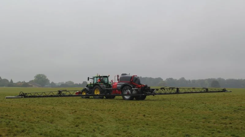 To af de brugte sprøjter var 36 meter Horsch-sprøjter - her den ældste af de to (årgang 2019) fra Gl. Køgegaard. Foto: Jesper Hallgren